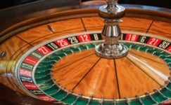 roulette wheel and table layout